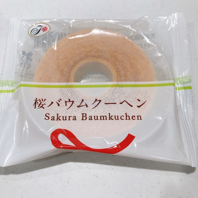 不二家の桜バウムクーヘン