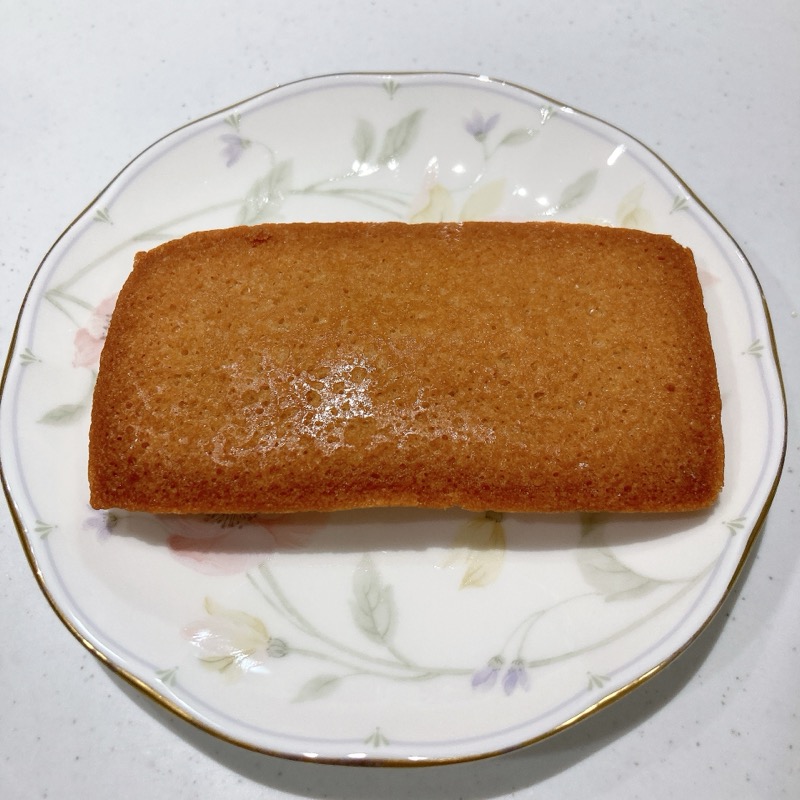ファミマの贅沢フィナンシェはバターがじゅわる