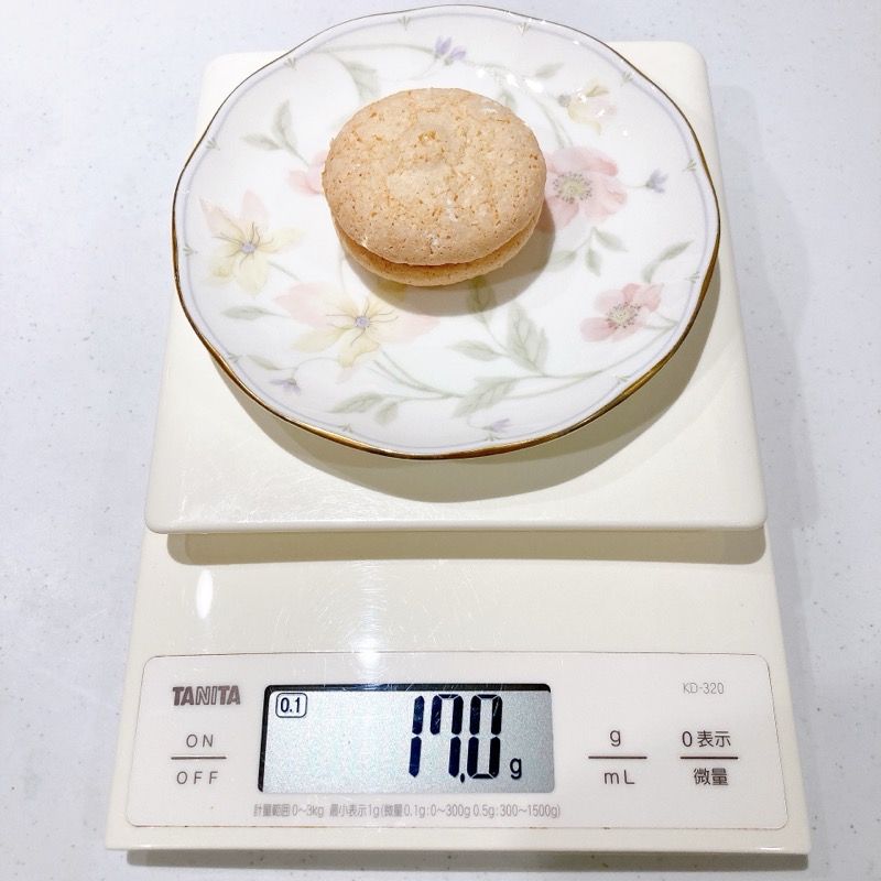 レーズンバター入りダックワーズサンド