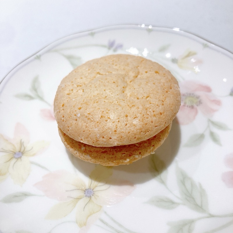 レーズンバター入りダックワーズサンド