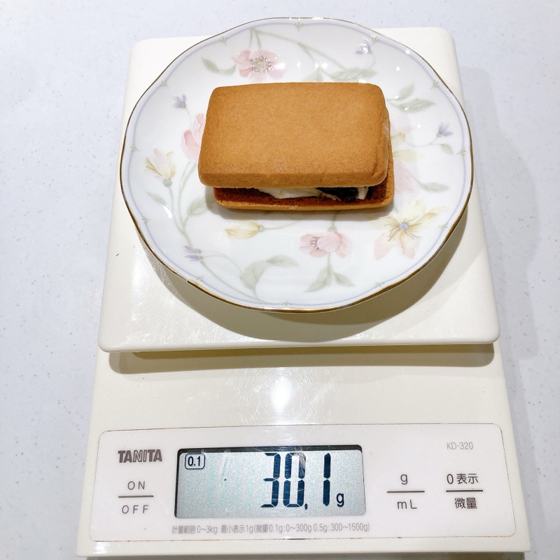 スリースターのレーズンサンド