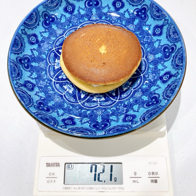 あわしま堂のラムレーズンどら焼き