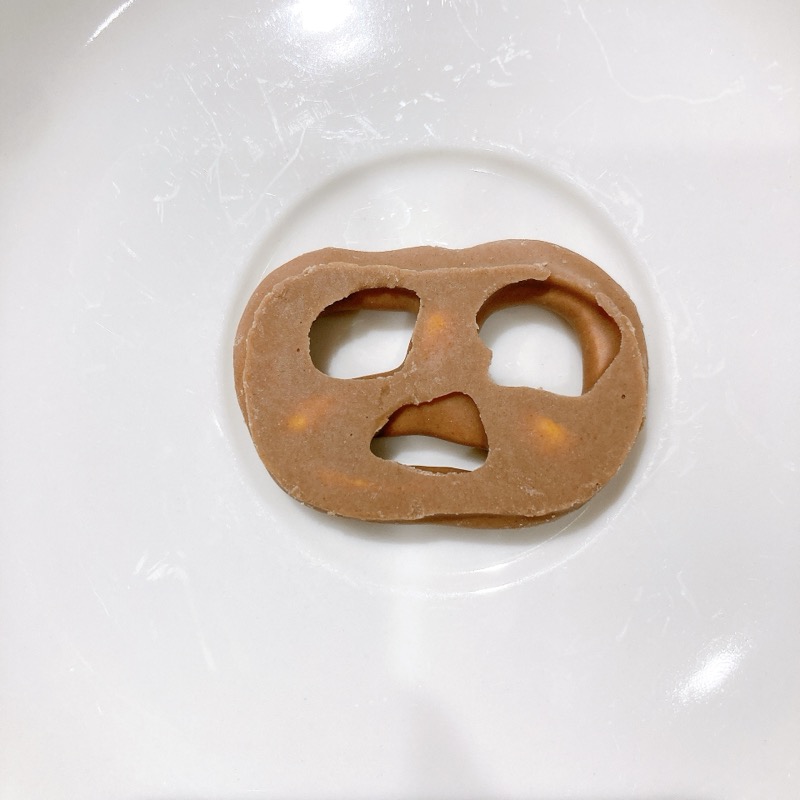ファミマの紅茶チョコプレッツェル