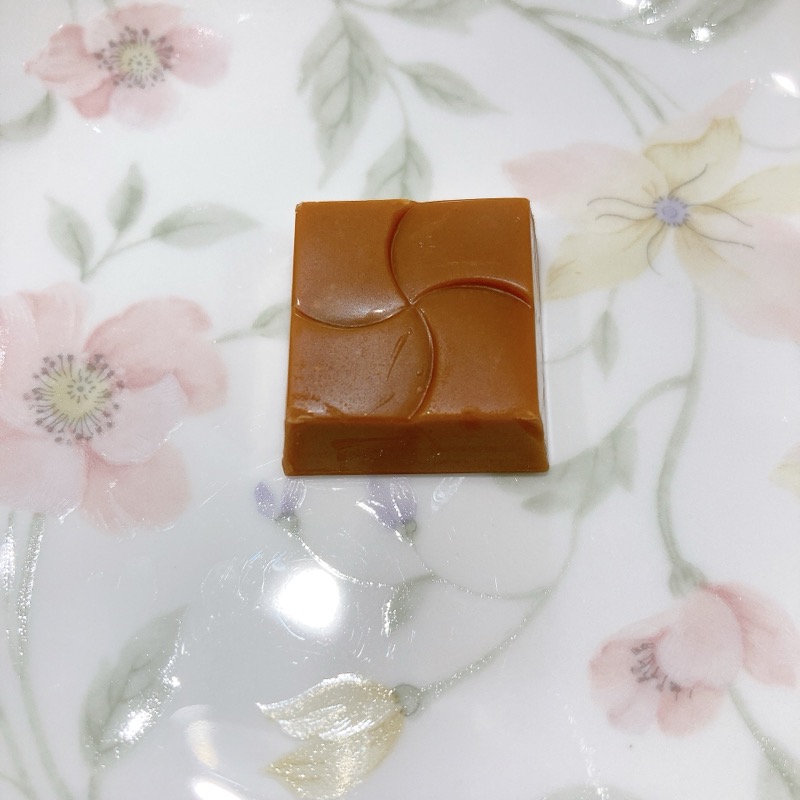 チロルチョコのキャラメルもち