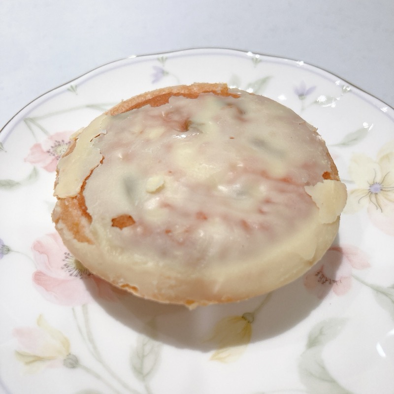 パステルの窯出しタルトいちご味
