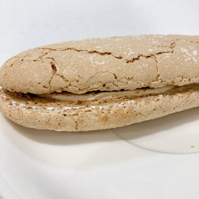 ミルクティー風味クリームサンドダックワーズ