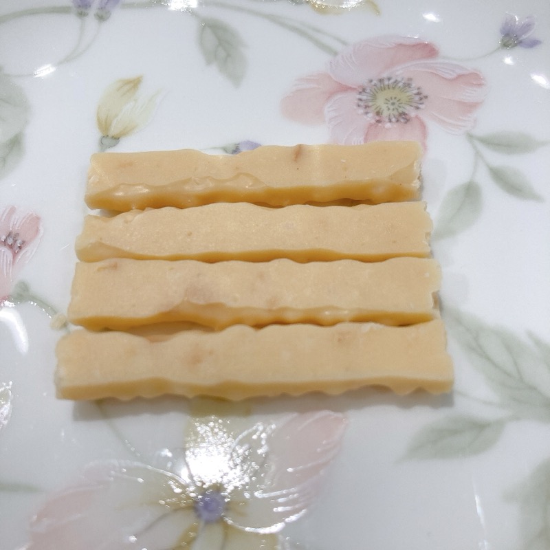 小枝のアップルパイ味