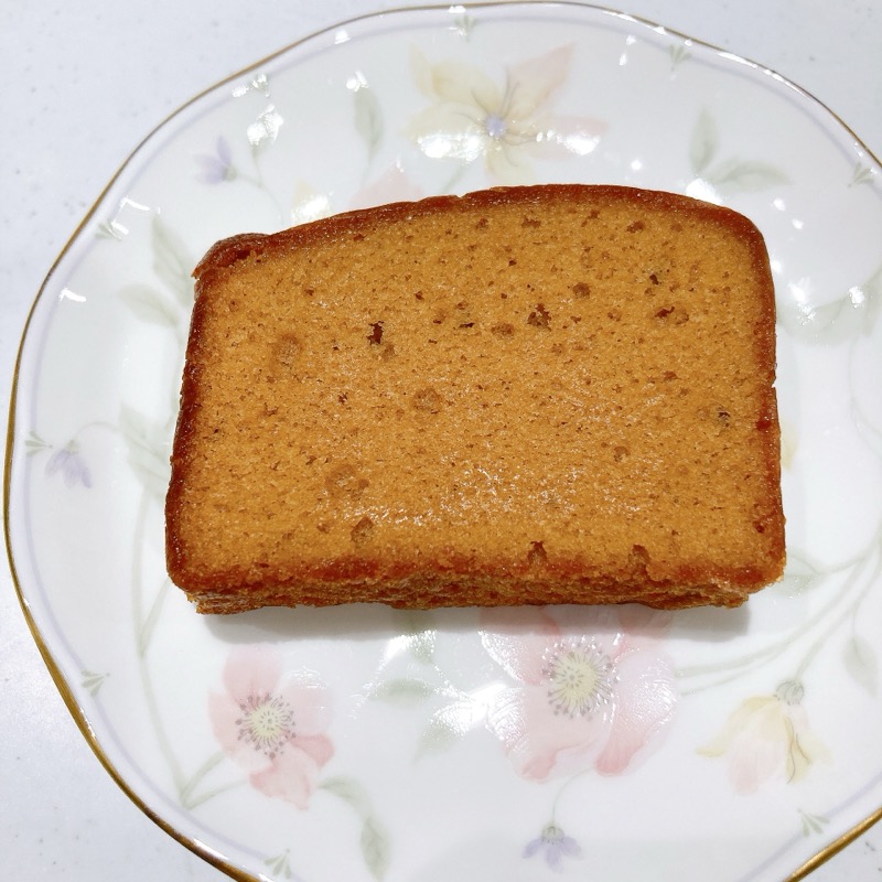 ダイソーの塩キャラメルパウンドケーキ