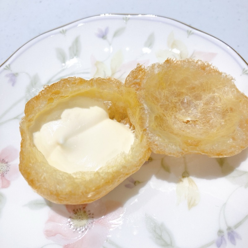 モンテールのチーズクリームプチシュー