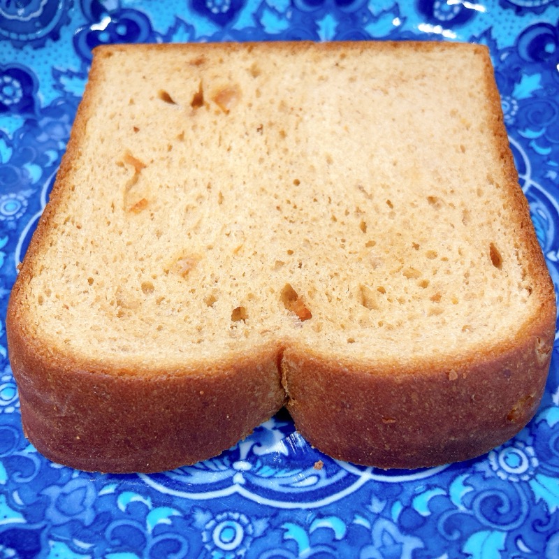 ベースブレッドのミニ食パン、オレンジ味