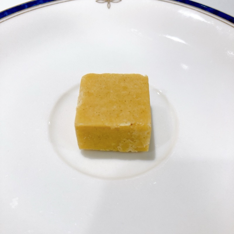 ベトナム銘菓のバインダウサイン