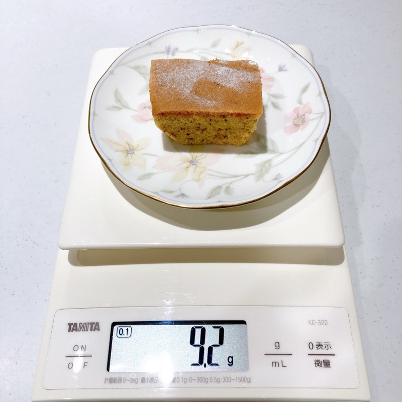 ファミマのふわふわシフォンケーキ 紅茶