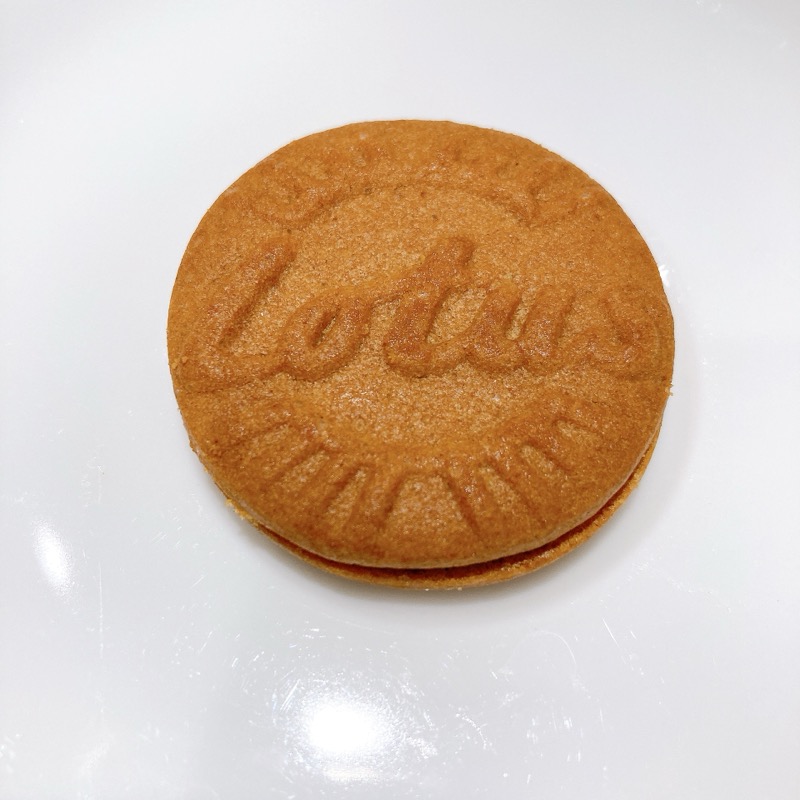 ロータスのビスコフサンドミルクチョコレート