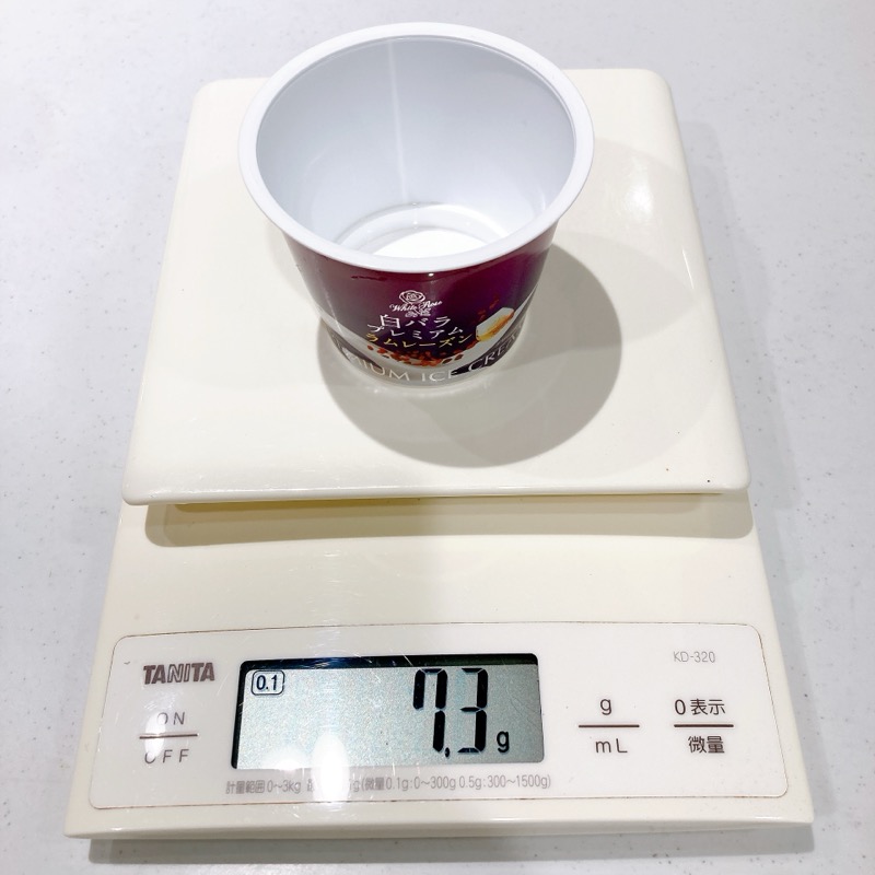 白バラプレミアムのラムレーズン