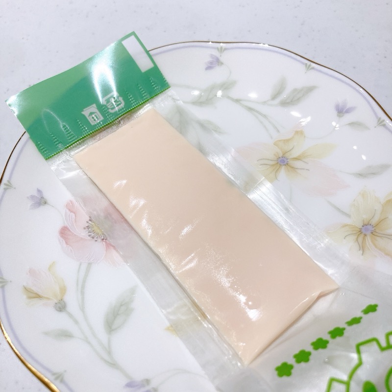 牧場の朝のチーズケーキ《いちごヨーグルト味》