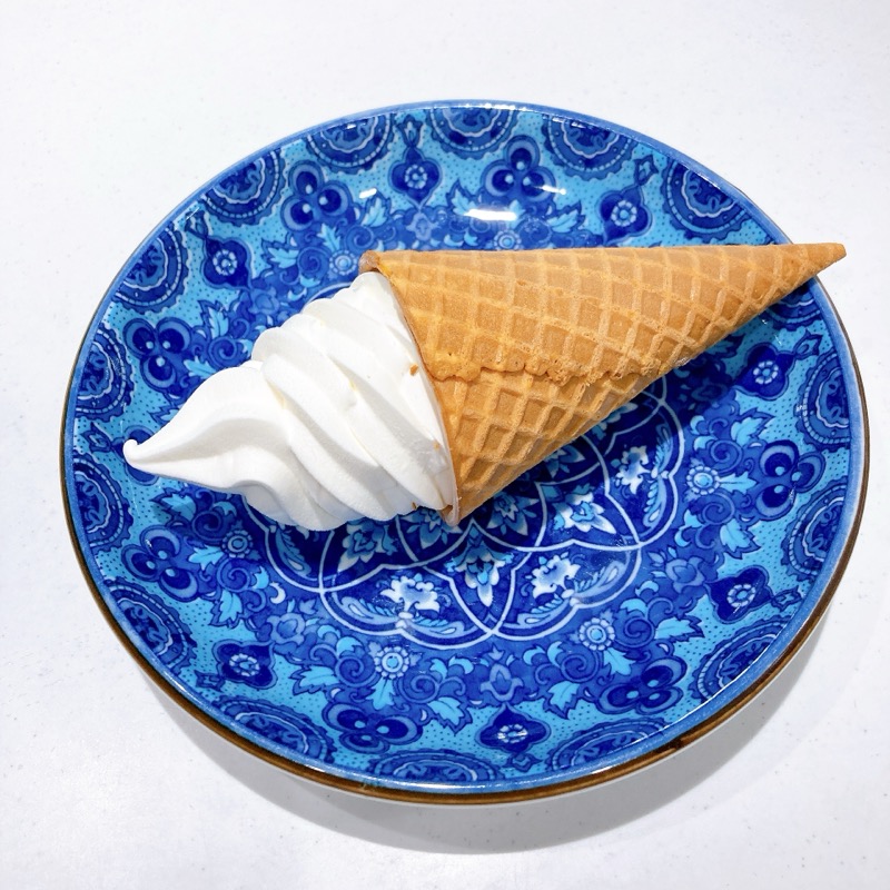ローソンのミルクワッフルコーン