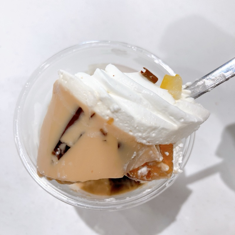 ローソンの紅茶ゼリーホイップのせ