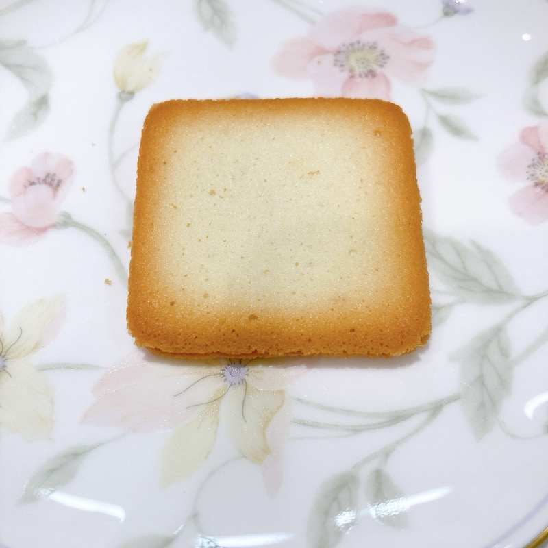 丹那牛乳ラングドシャ