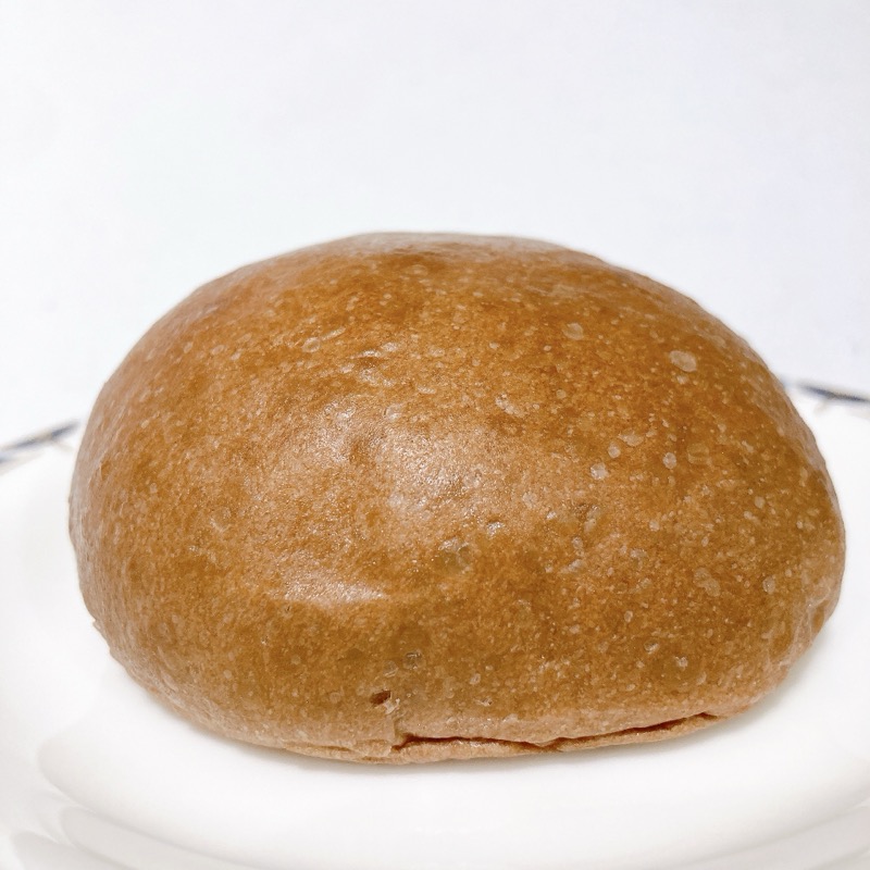 クリームたっぷり!ふわもち冷やしクリームパンのチョコクリーム生チョコ入り
