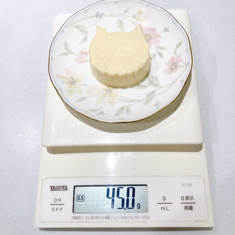 にゃんともおいしいチーズケーキ塩バニラ