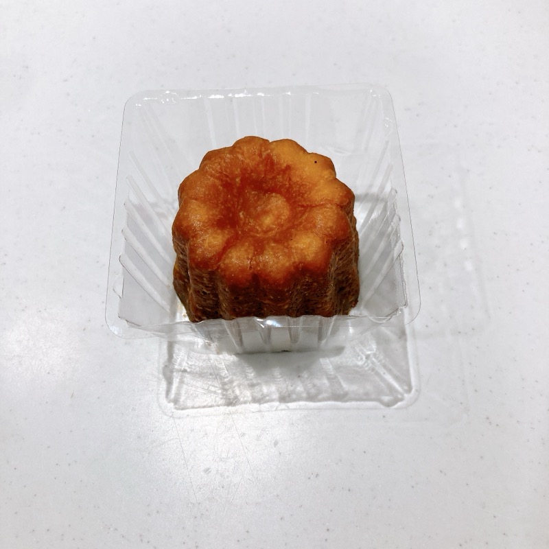 生カヌレのキャラメルホイップ