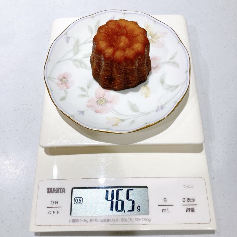 生カヌレのキャラメルホイップ