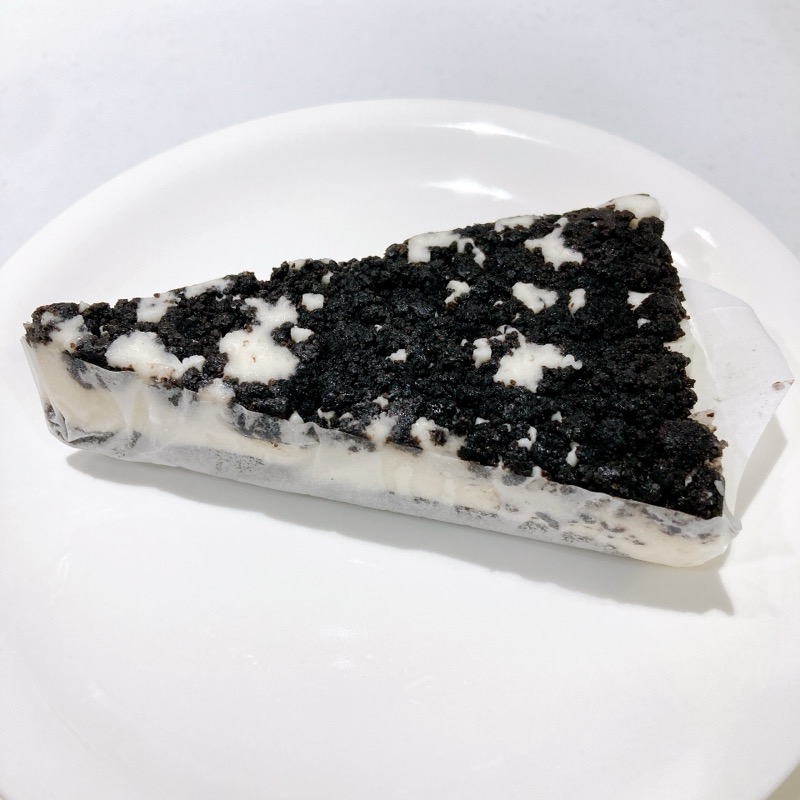 セブンのかじるクッキークリームバニラムース仕立て