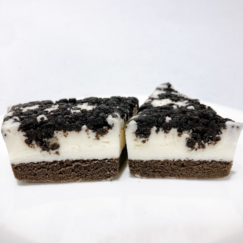 セブンのかじるクッキークリームバニラムース仕立て