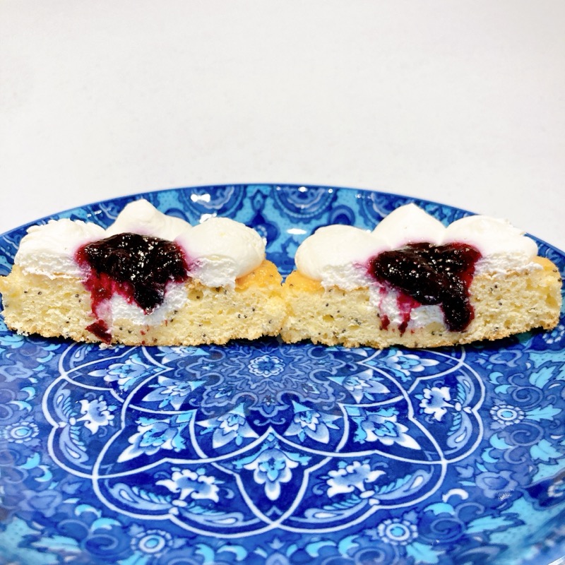 しっとりブルーベリーケーキ