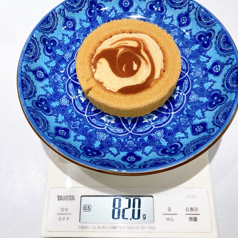 生キャラメルロールケーキ