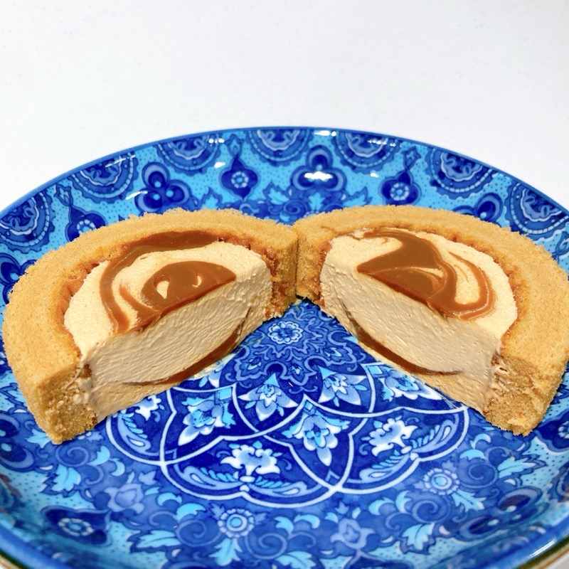 生キャラメルロールケーキ