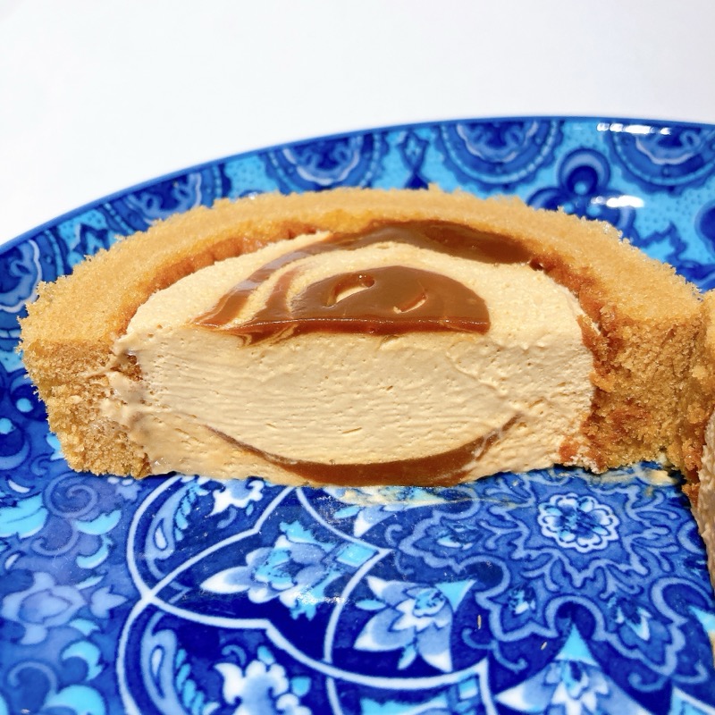 生キャラメルロールケーキ