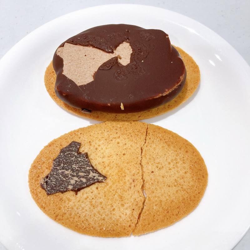 ファミマのクリスピーチョコサンド