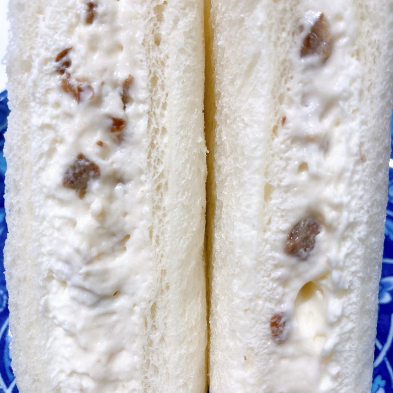 ファミマのラムレーズンホイップ