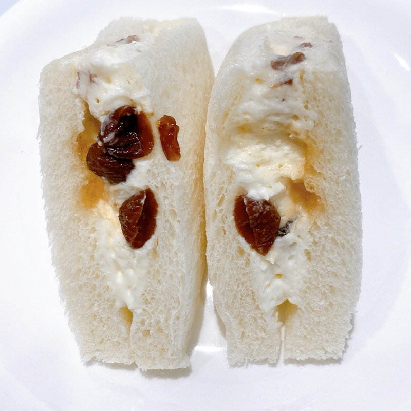 ファミマのラムレーズンホイップ