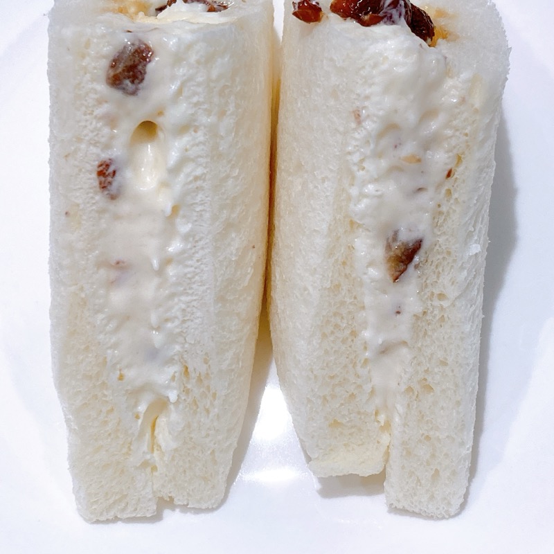 ファミマのラムレーズンホイップ