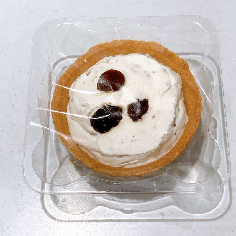 ファミマの大人のラムレーズンタルト
