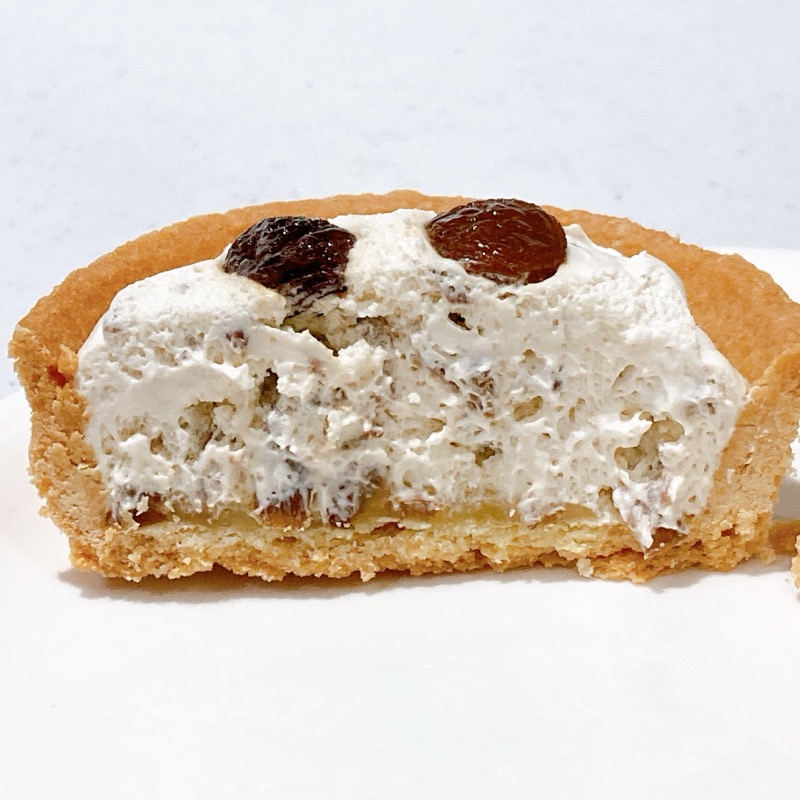 ファミマの大人のラムレーズンタルト