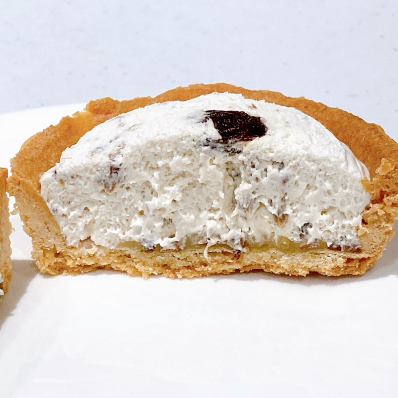 ファミマの大人のラムレーズンタルト