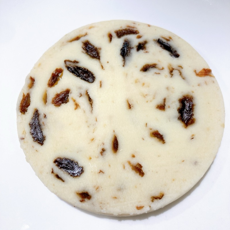 ファミマのとろけるラムレーズンクッキー