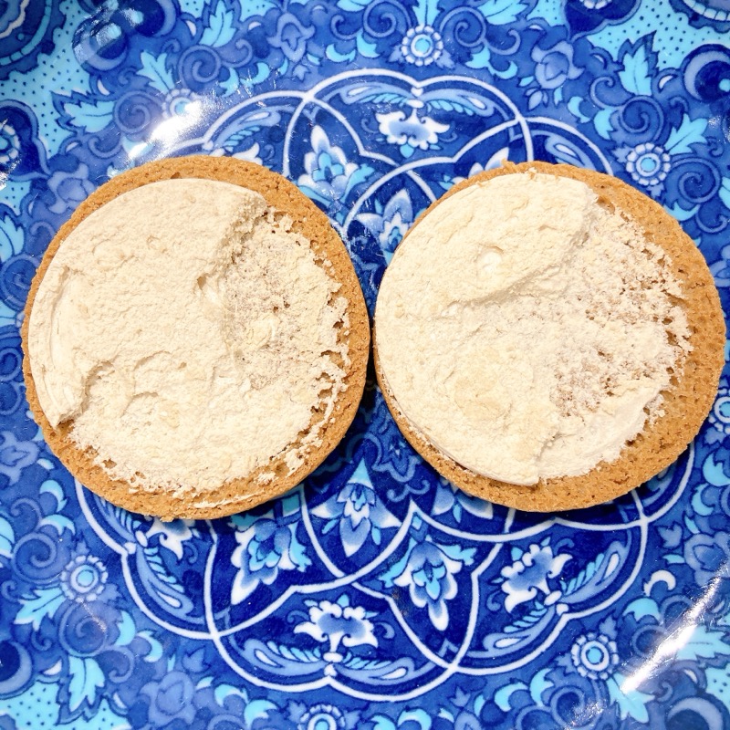 ロイヤルムーンのガレットサンドのロイヤルミルクティー