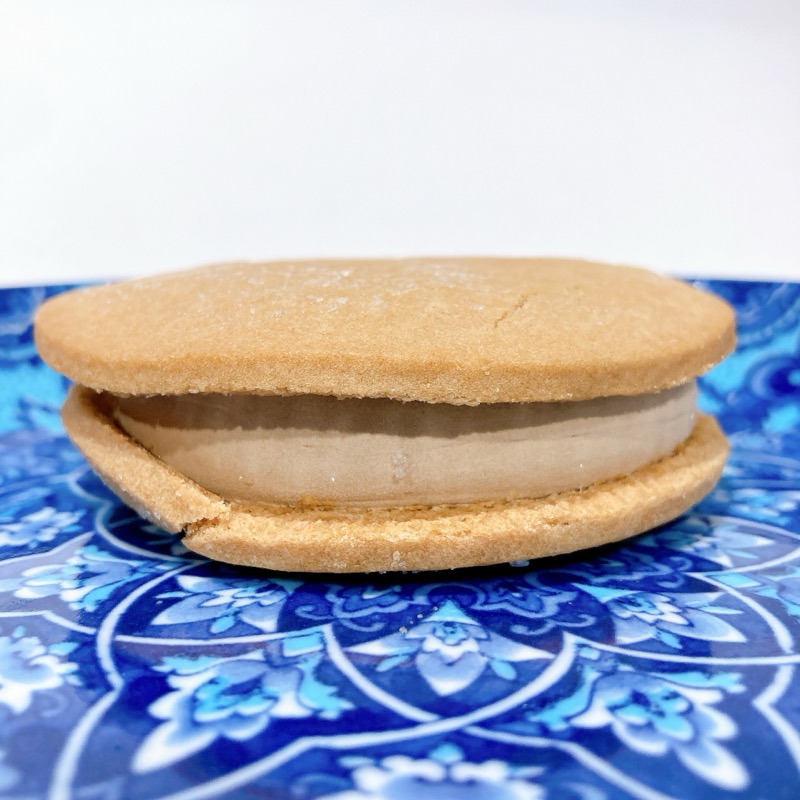 リプトンのミルクティーサンドアイス