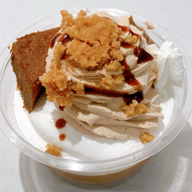 紅茶に恋するプリンケーキパフェ