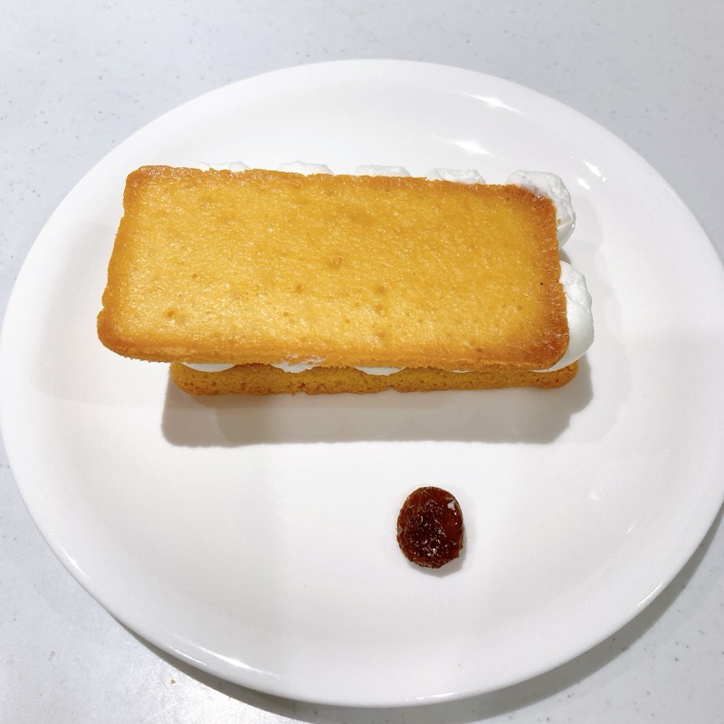 ローソンのレーズンバターサンド