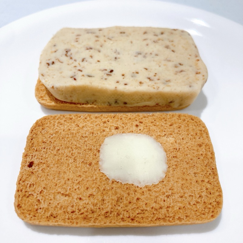 たっぷりショコラサンドクッキーラムレーズン