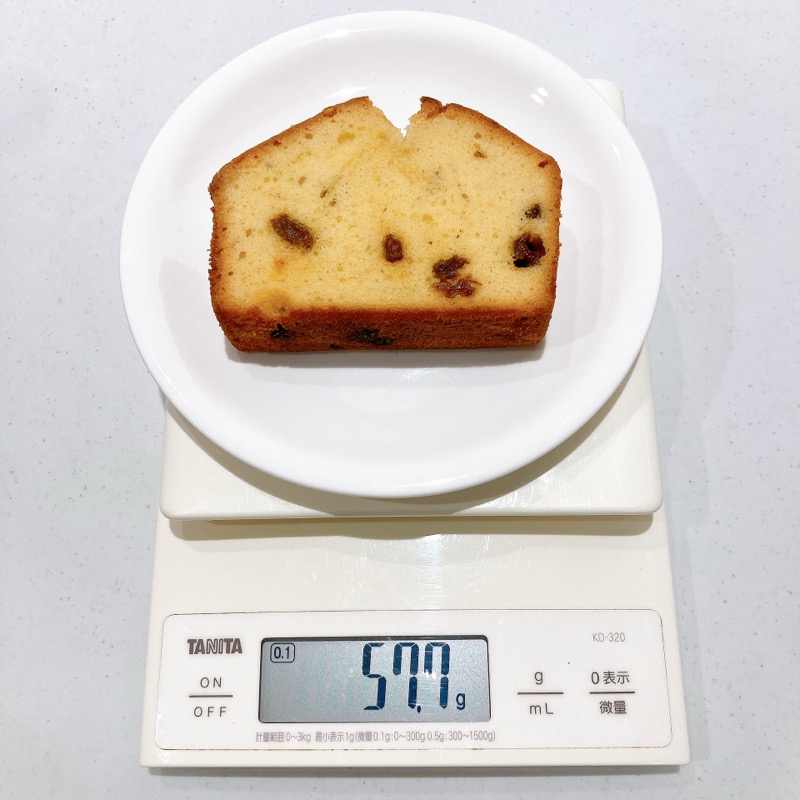 ファミマラムレーズンパウンドケーキ