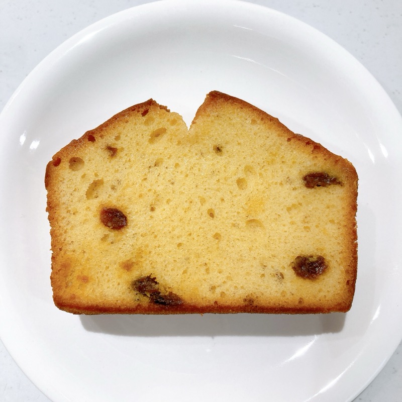 ファミマラムレーズンパウンドケーキ