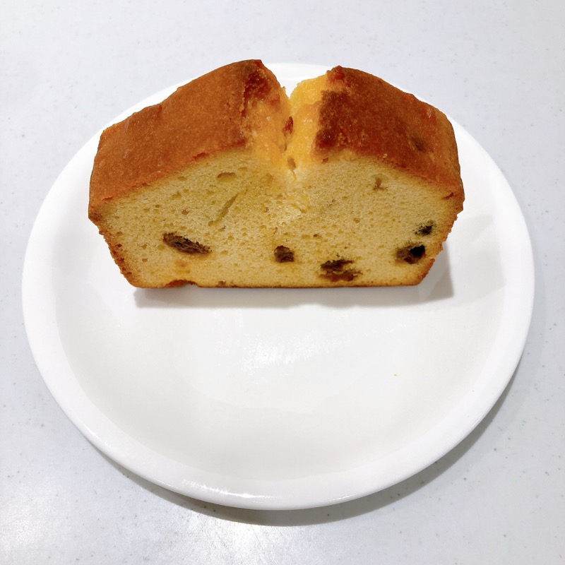 ファミマラムレーズンパウンドケーキ