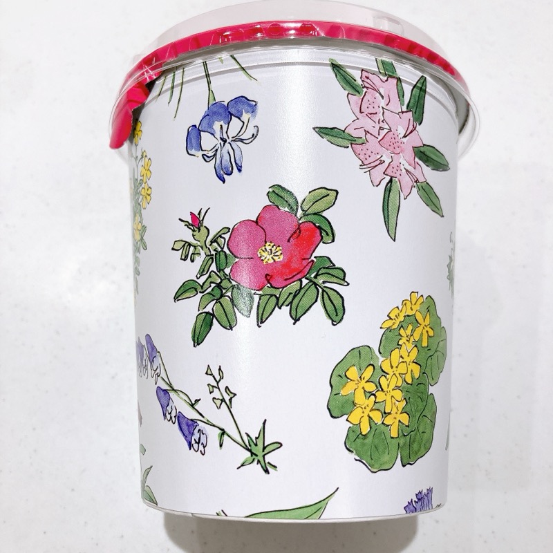 六花亭のストロベリーチョコレート