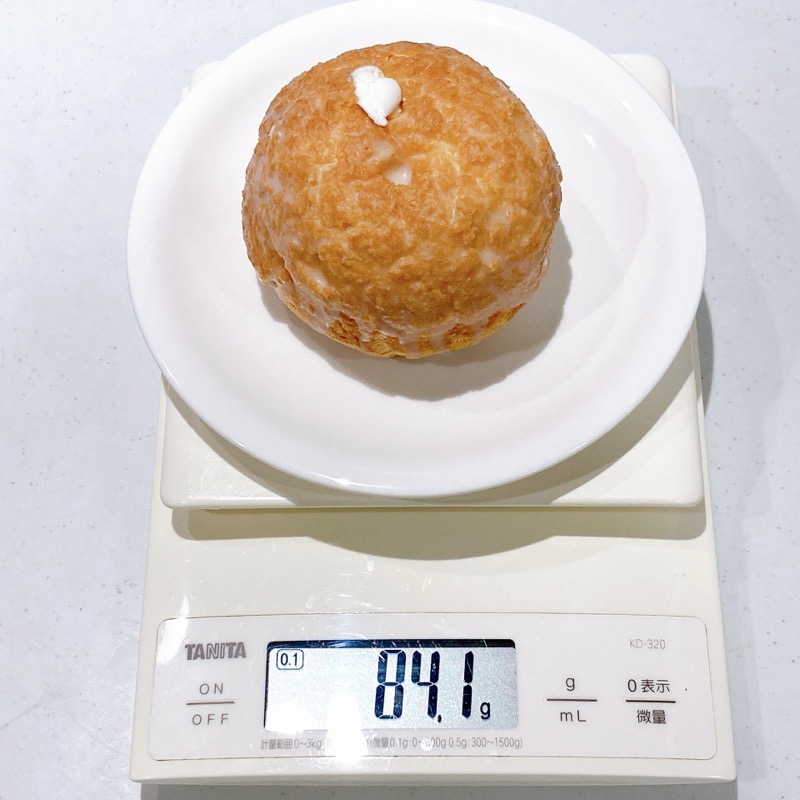 ピエール・エルメコラボのシュークリーム(バニラ)